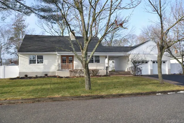 $1,049,000 | 188 Ralph Avenue, Babylon, NY 11702