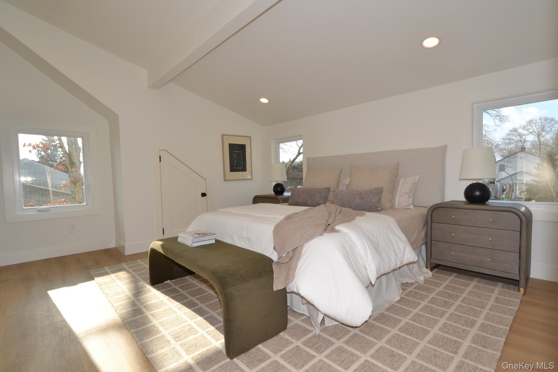 188 Ralph Avenue Babylon, NY 11702 - Photo 23 of 36