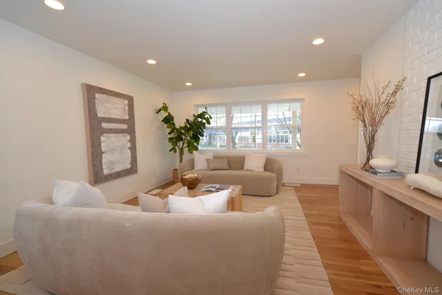 $1,049,000 | 188 Ralph Avenue, Babylon, NY 11702