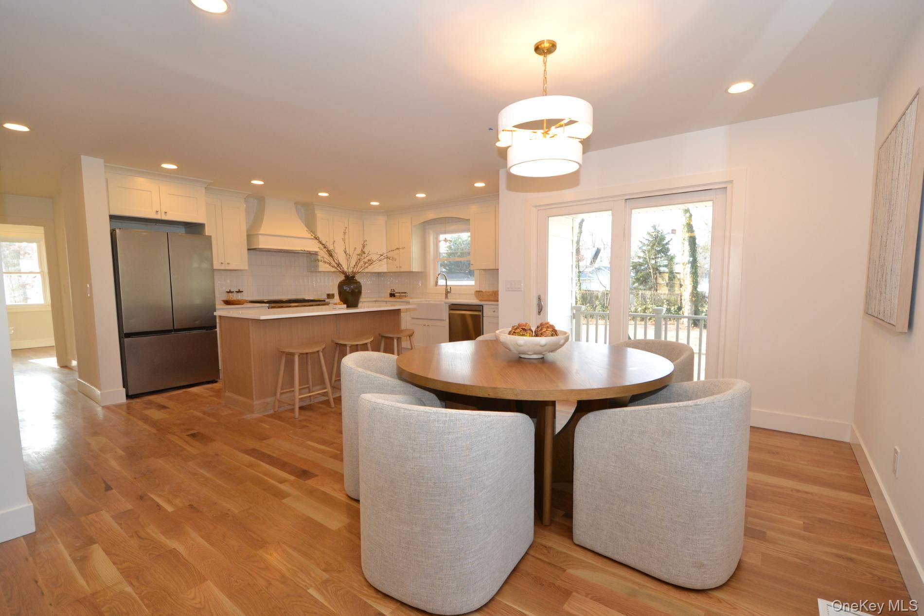 188 Ralph Avenue Babylon, NY 11702 - Photo 8 of 36