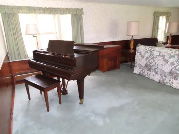 $395,000 | 471 Chapman Road, Keene, NH 03431