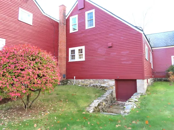 $395,000 | 471 Chapman Road, Keene, NH 03431