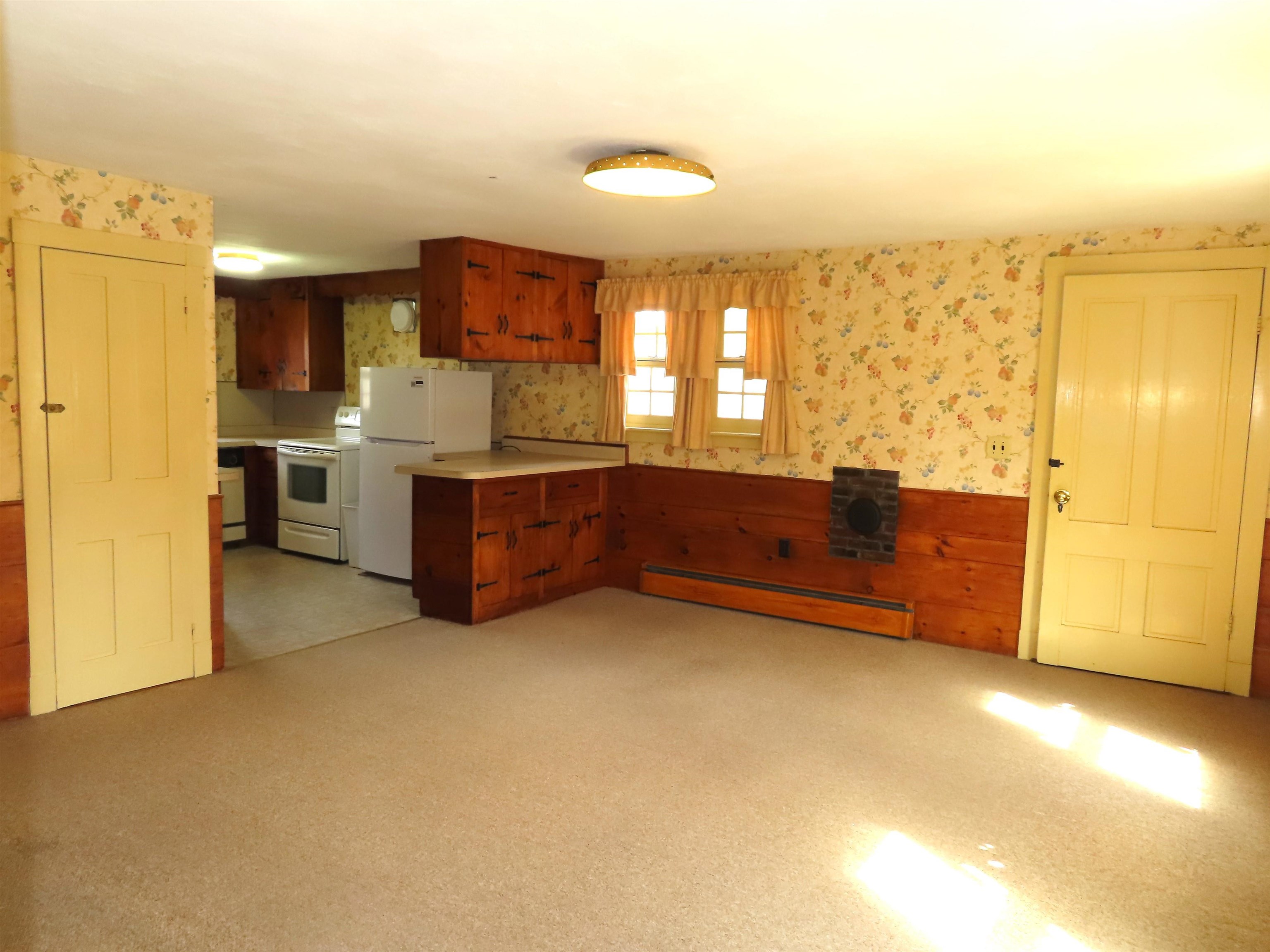 471 Chapman Road Keene, NH 03431 - Photo 5 of 46 Gallery Image 5