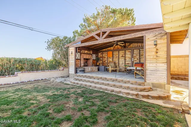 $3,300 | 42056 Jenny Lane, Lancaster, CA 93536