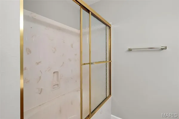 $248,900 | 7400 Whitehall Colonial Lane, Unit 421, Shrewsbury, MO 63119