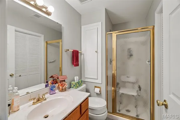 $248,900 | 7400 Whitehall Colonial Lane, Unit 421, Shrewsbury, MO 63119