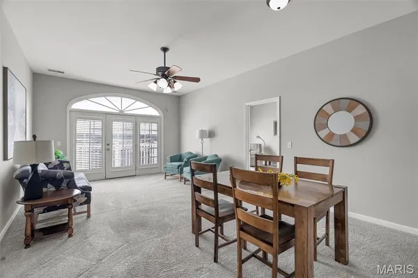 $248,900 | 7400 Whitehall Colonial Lane, Unit 421, Shrewsbury, MO 63119