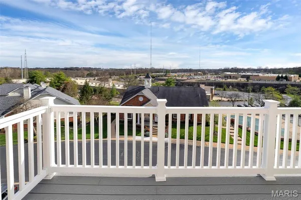 $248,900 | 7400 Whitehall Colonial Lane, Unit 421, Shrewsbury, MO 63119