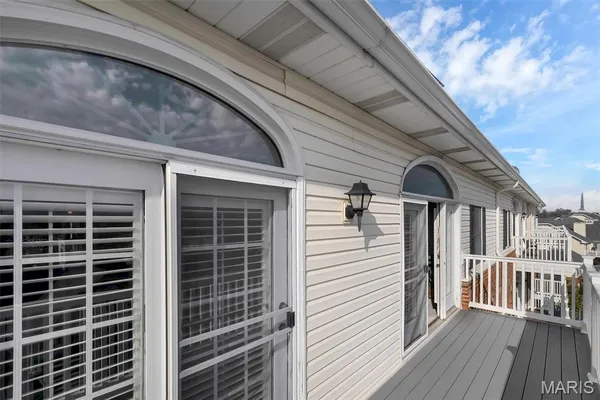 $248,900 | 7400 Whitehall Colonial Lane, Unit 421, Shrewsbury, MO 63119