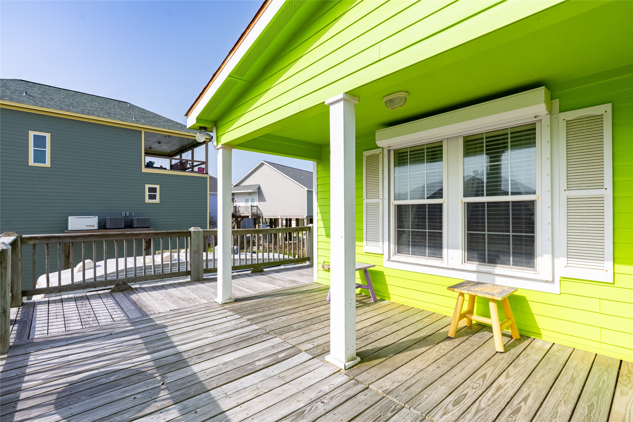975 South Redfish Crystal Beach, TX 77650 - Photo 6 of 33
