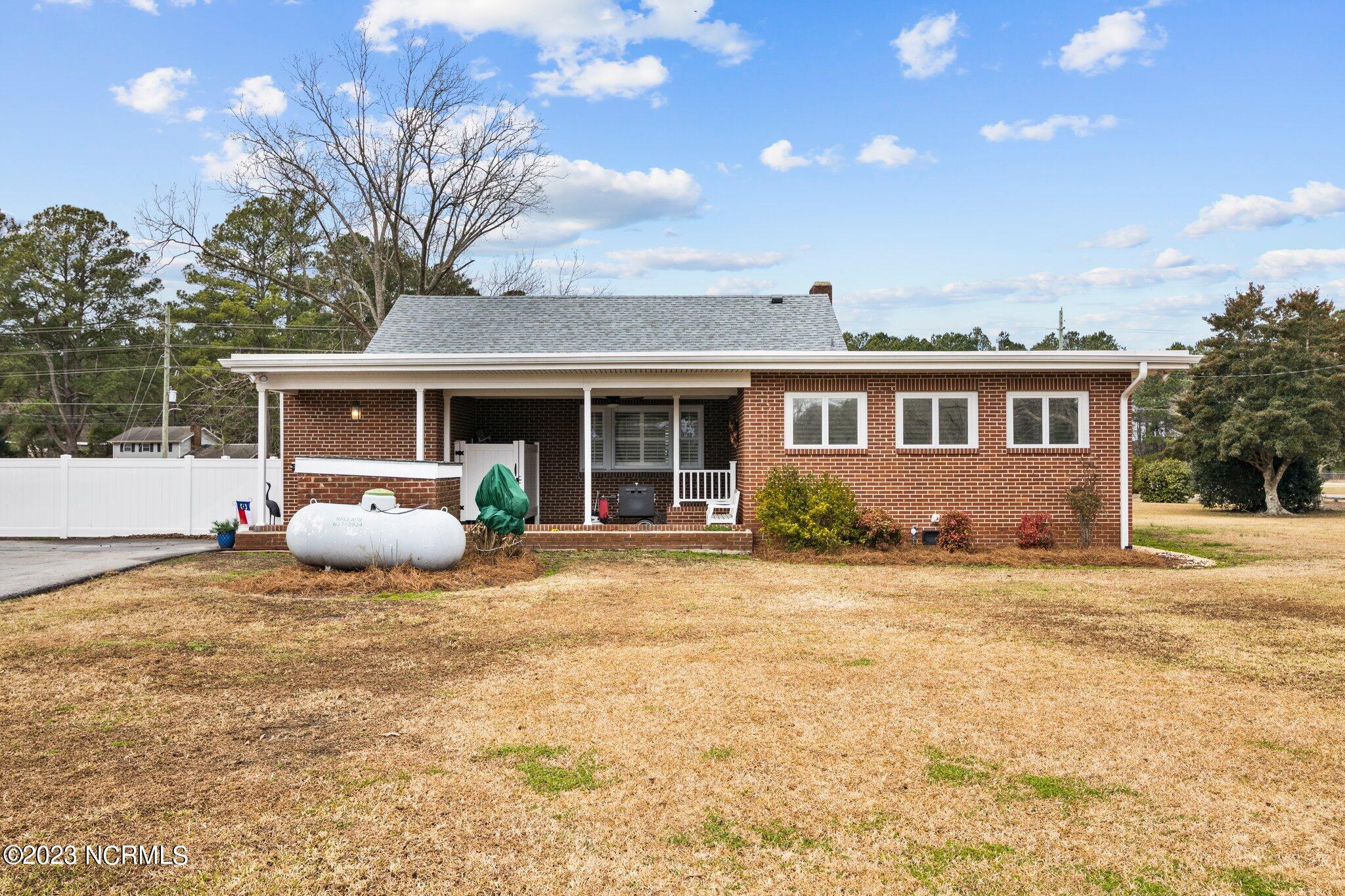 4120 Old Cherry Point Road New Bern, NC 28560 - Photo 4 of 31 back of house