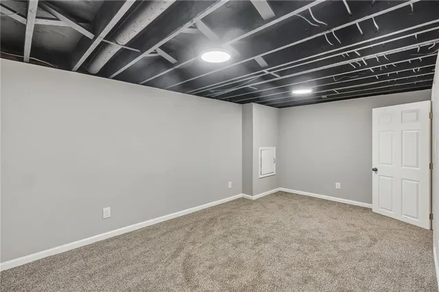 $289,000 | 9825 Potter Circle, Kansas City, MO 64134