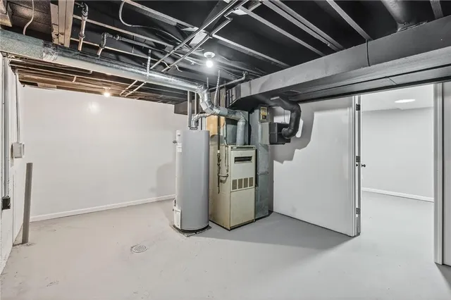 $289,000 | 9825 Potter Circle, Kansas City, MO 64134