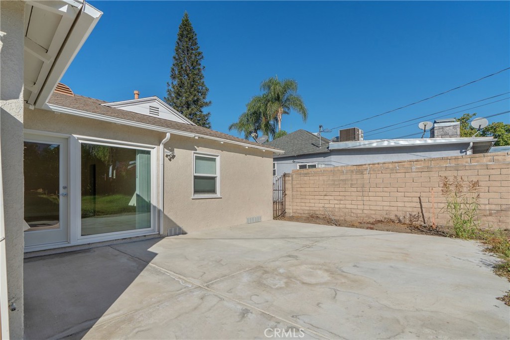 3054 North Frederic Street Burbank, CA 91504 - Photo 20 of 21 a view of a house with a yard and garage