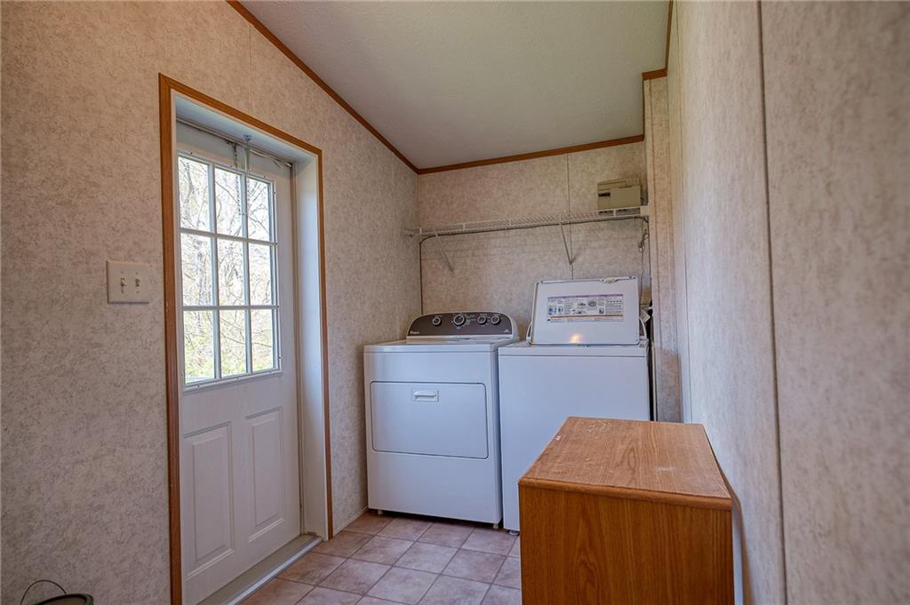 608 Deana Way Rochester, PA 15074 - Photo 11 of 18