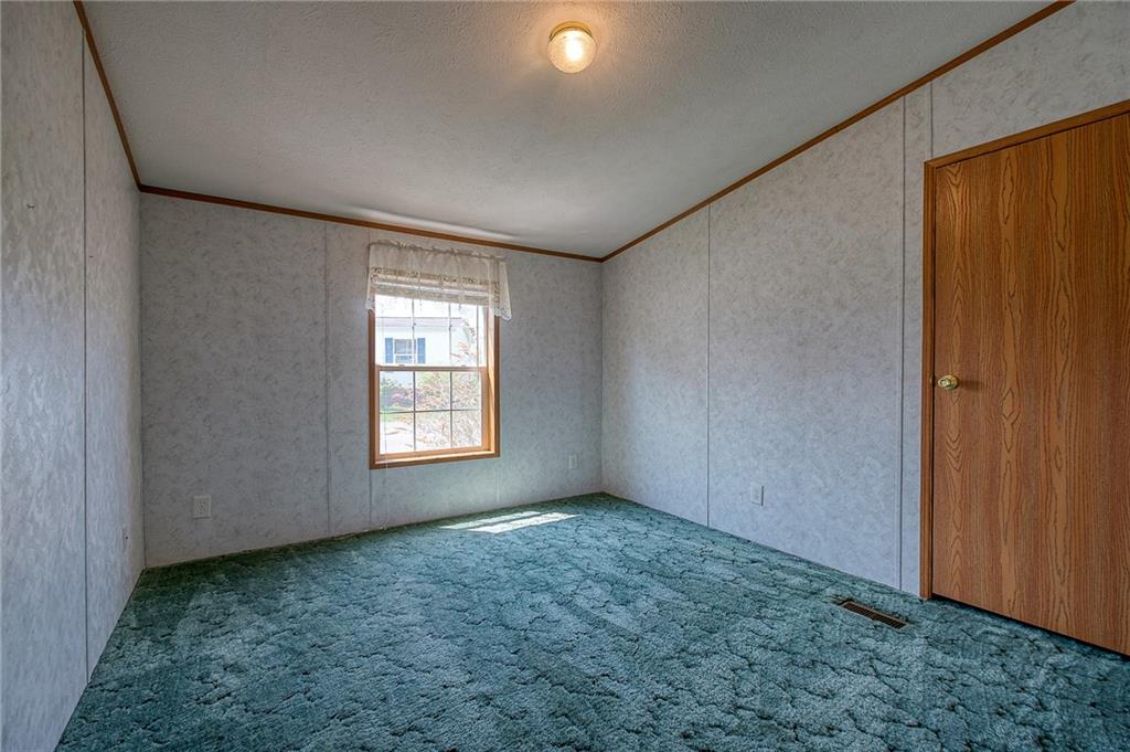 608 Deana Way Rochester, PA 15074 - Photo 14 of 18