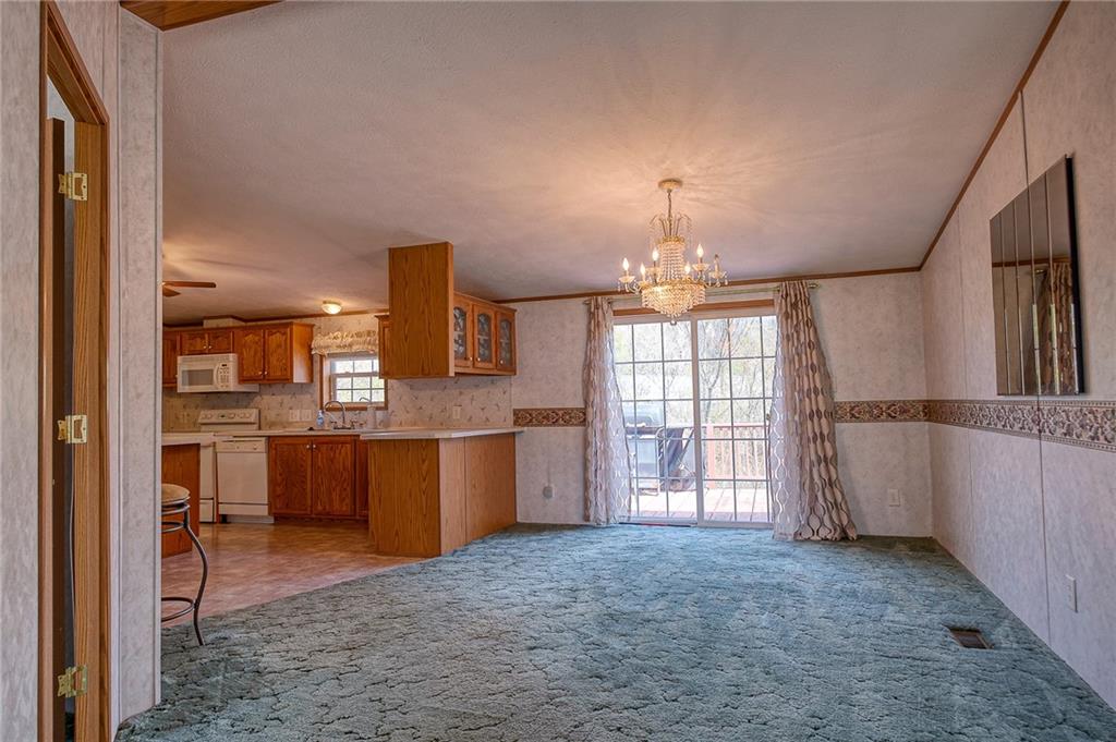 608 Deana Way Rochester, PA 15074 - Photo 3 of 18