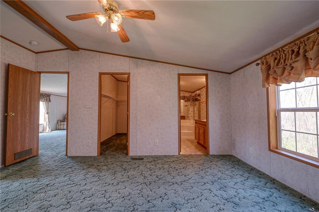 608 Deana Way Rochester, PA 15074 - Photo 5 of 18