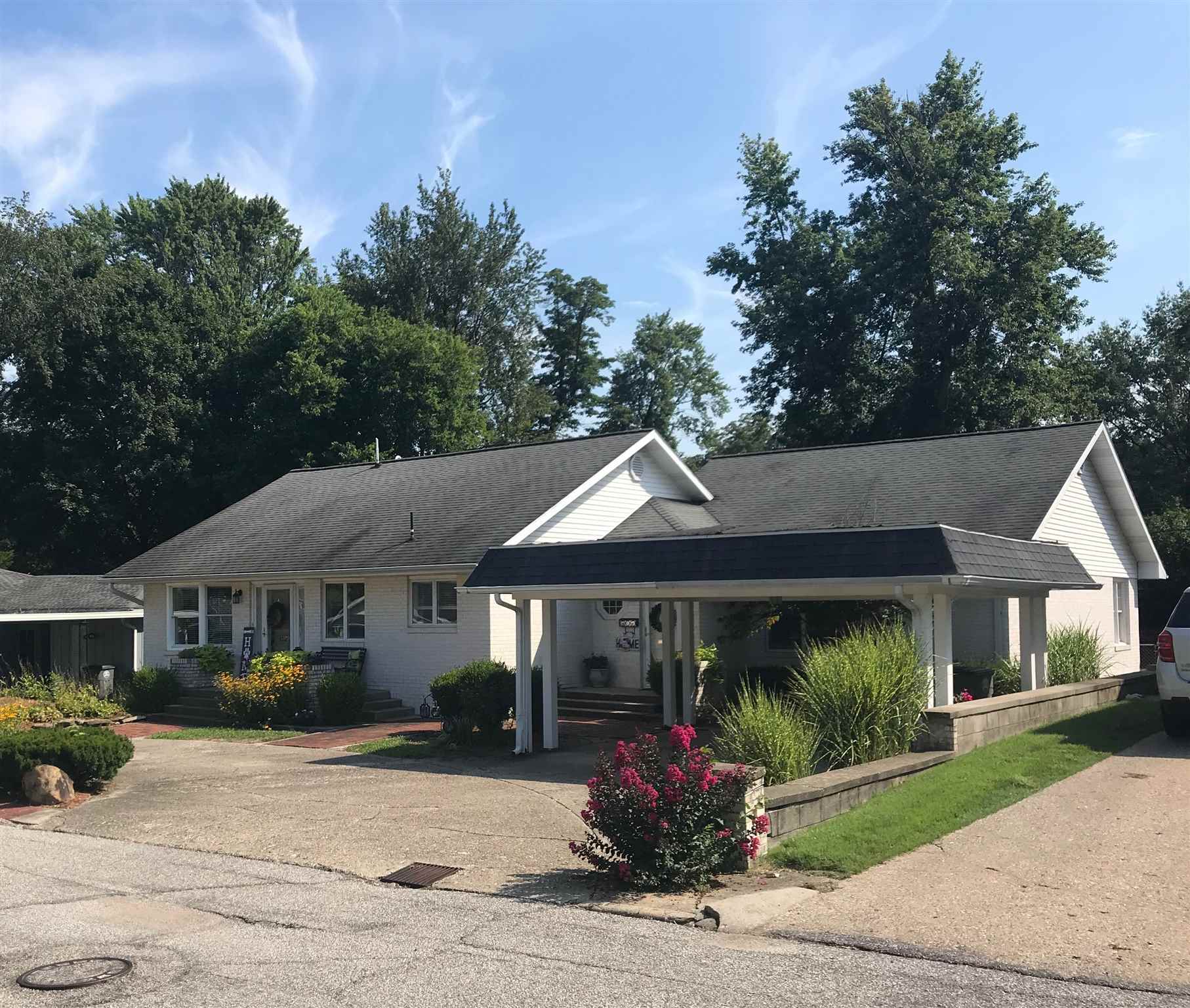 1522 Audubon Road Vincennes, IN 47591 - Photo 1 of 17 Gallery Image 1