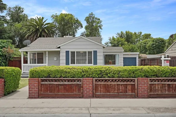 $585,000 | 216 East Carlton Way, Tracy, CA 95376