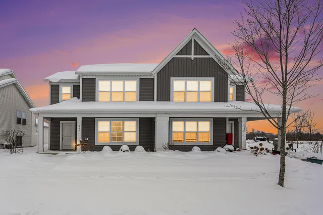 $324,990 | 834 Winchester Street, Holland, MI 49423