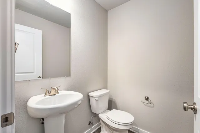 $324,990 | 834 Winchester Street, Holland, MI 49423