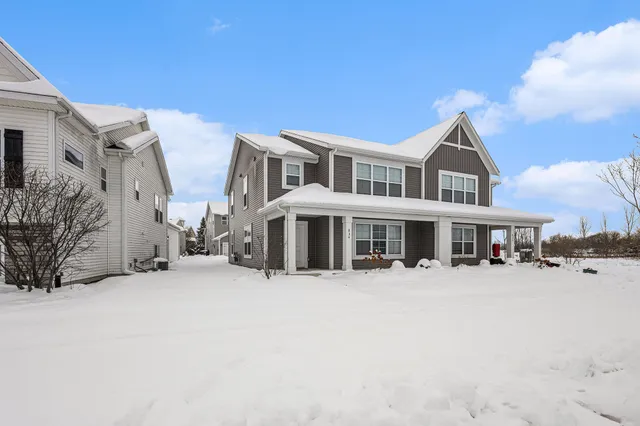 $324,990 | 834 Winchester Street, Holland, MI 49423