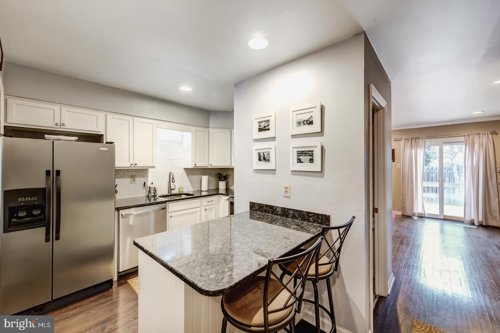 423 Eagle Road, Unit 12 Wayne, PA 19087 - Photo 5 of 22 Kitchen