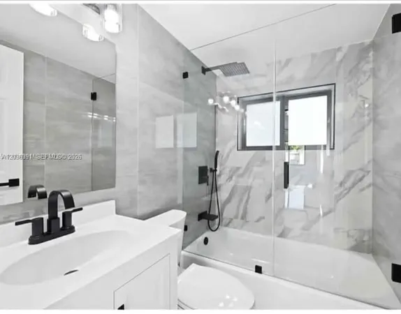 $1,700 | 721 Southwest 5th Court, Hallandale Beach, FL 33009