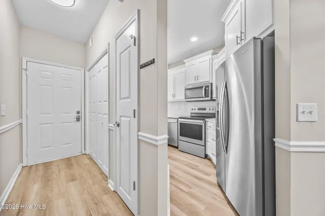 $192,500 | 4230 Wilshire Boulevard, Unit 301, Wilmington, NC 28403