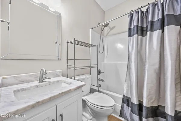 $185,000 | 4230 Wilshire Boulevard, Unit 301, Wilmington, NC 28403
