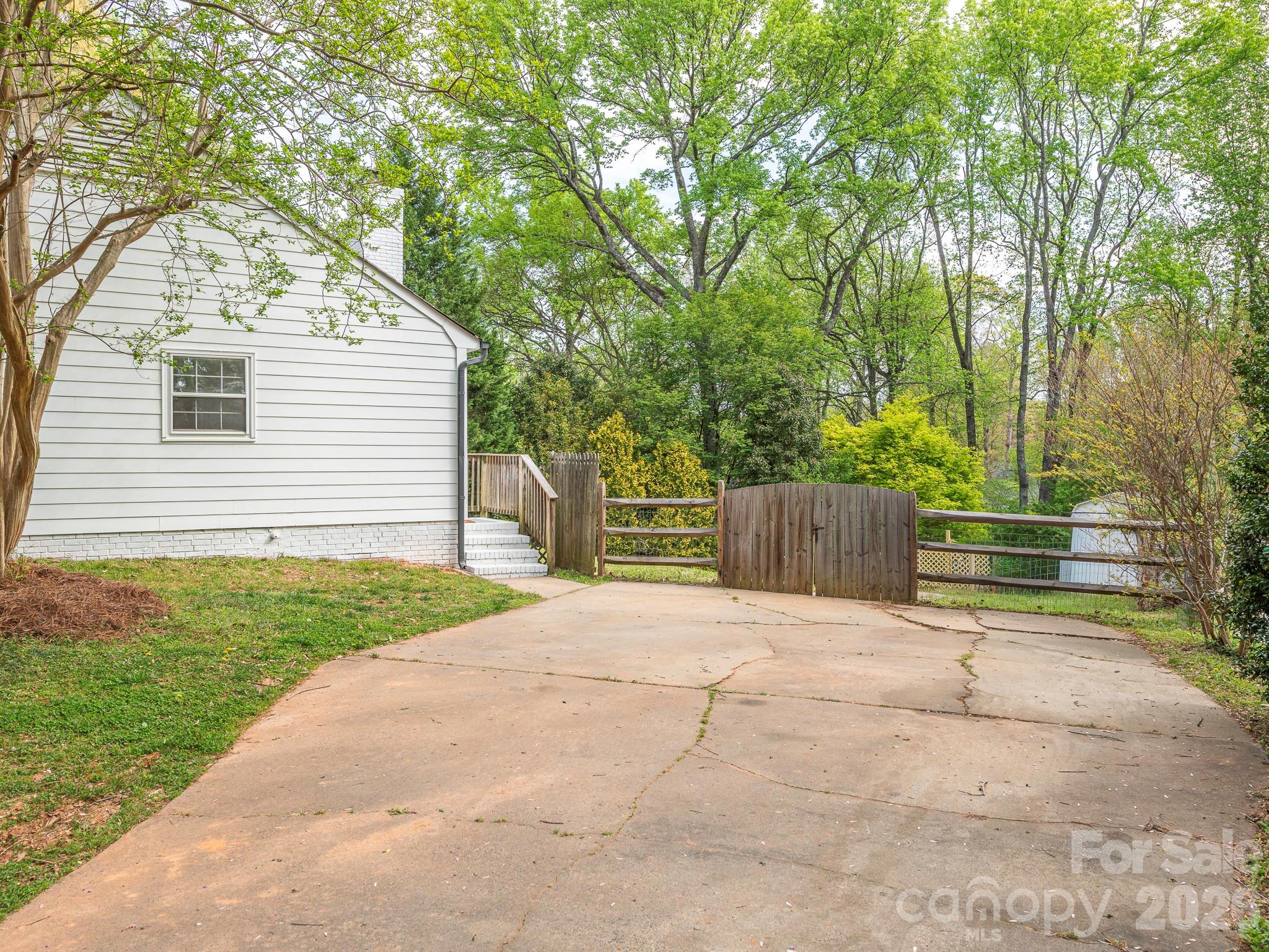 9012 Waggoneer Circle Charlotte, NC 28270 - Photo 23 of 29