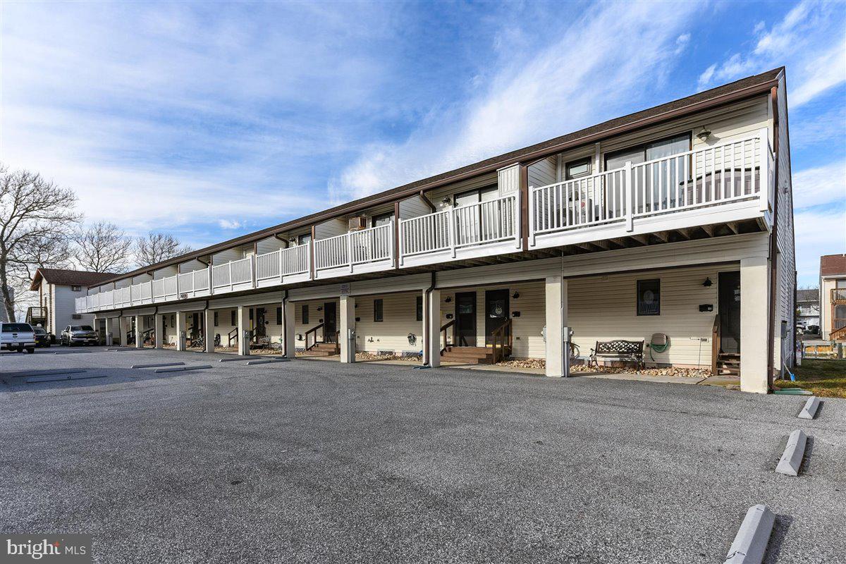 616 Salt Spray Road Ocean City, MD 21842 - Photo 2 of 40 EAST CORNER 2-LEVEL CONDO