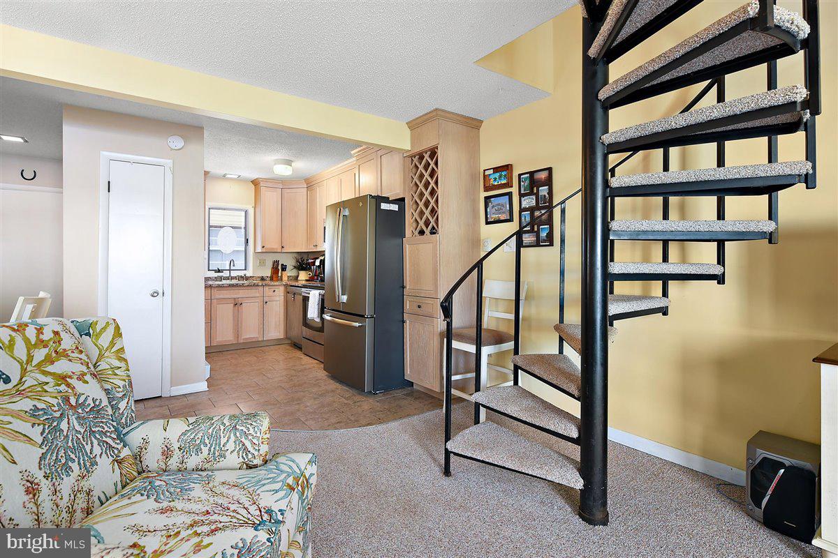 616 Salt Spray Road Ocean City, MD 21842 - Photo 15 of 40 LIVING ROOM, KITCHEN