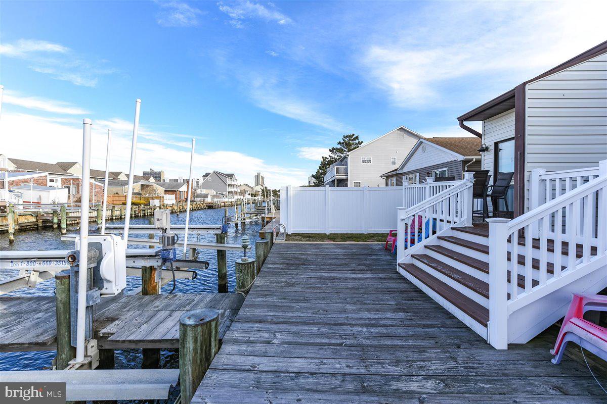 616 Salt Spray Road Ocean City, MD 21842 - Photo 7 of 40 DECK to BOAT SLIP