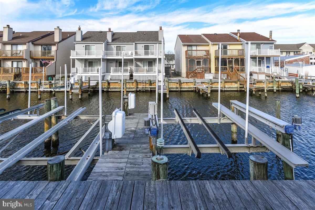616 Salt Spray Road Ocean City, MD 21842 - Photo 8 of 40 10,000 LB POWER ALUMINUM LIFT