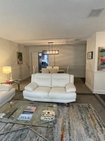 $2,999 | Undisclosed Address, Metairie, LA 70002