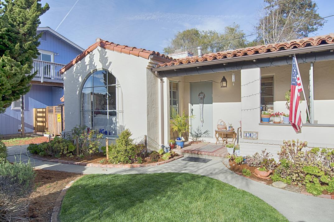 143 Hainline Road Aptos, CA 95003 - Photo 2 of 19 Gallery Image 2