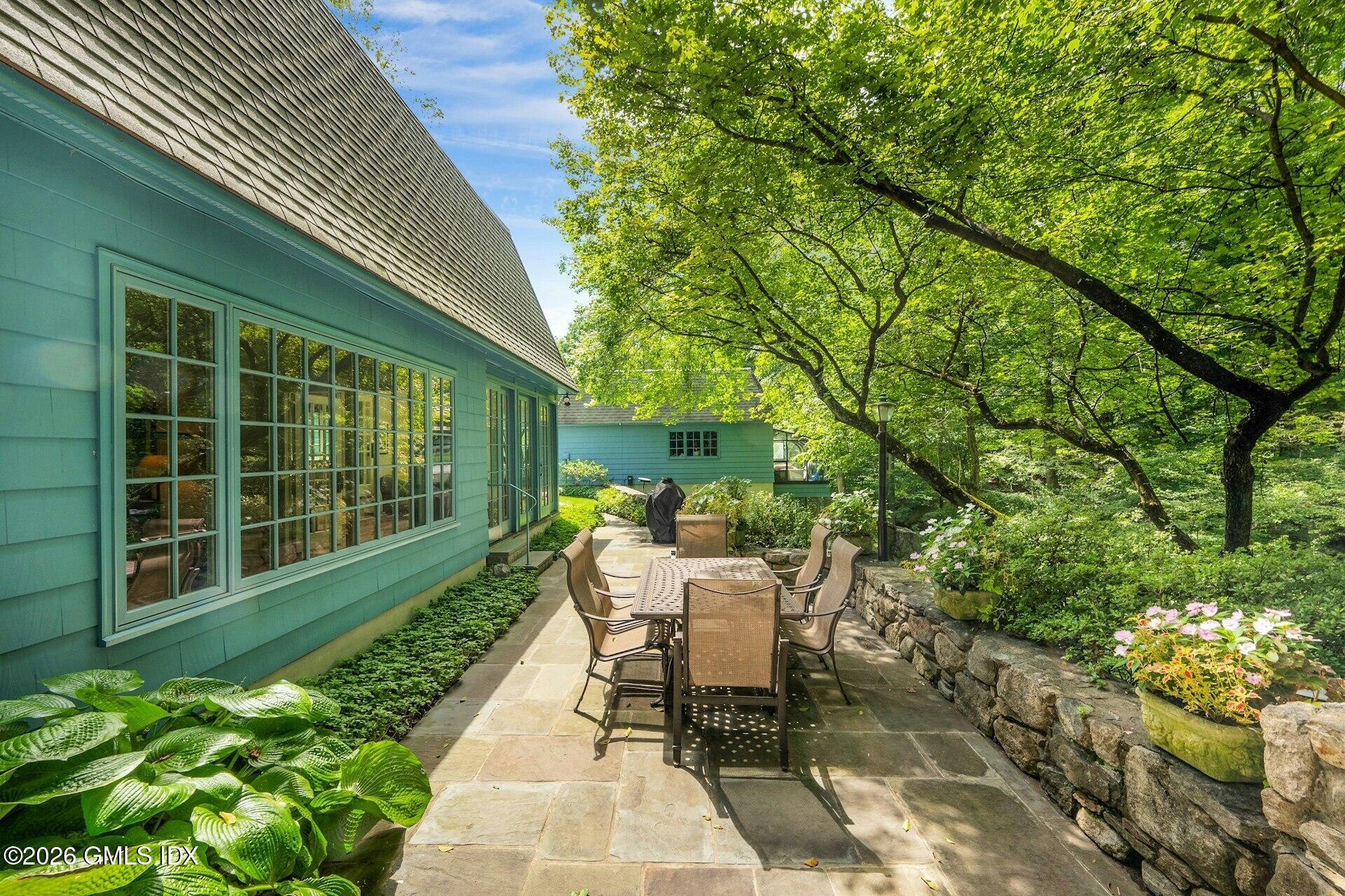 23 Mill Stream Road Stamford, CT 06903 - Photo 22 of 24 044-496278-MC8_9777_14816440