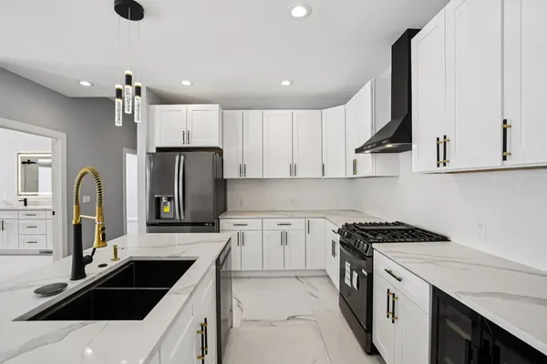 $849,000 | 320 Oakbrook Drive, Wisconsin Dells, WI 53965