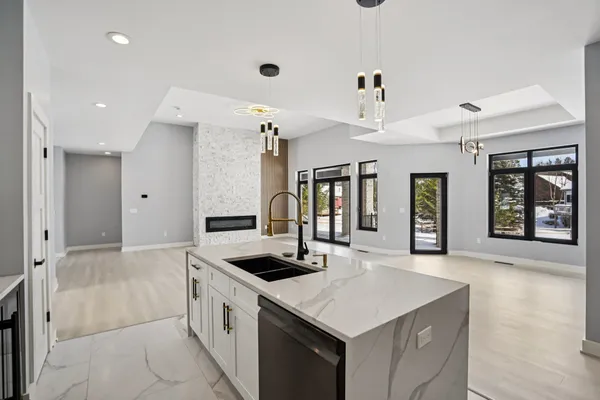 $849,000 | 320 Oakbrook Drive, Wisconsin Dells, WI 53965