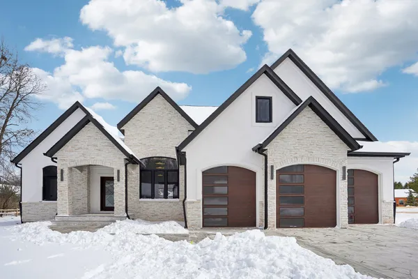 $849,000 | 320 Oakbrook Drive, Wisconsin Dells, WI 53965