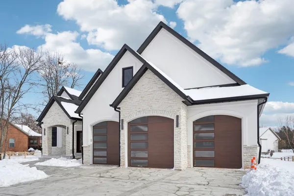 $849,000 | 320 Oakbrook Drive, Wisconsin Dells, WI 53965