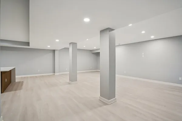 $849,000 | 320 Oakbrook Drive, Wisconsin Dells, WI 53965