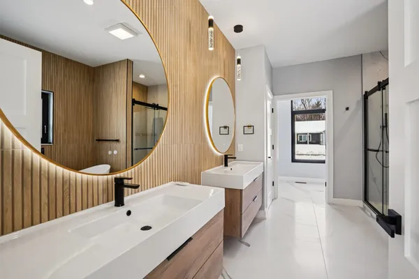 $849,000 | 320 Oakbrook Drive, Wisconsin Dells, WI 53965