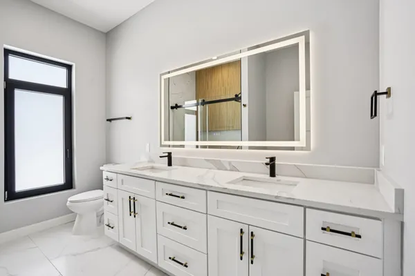 $849,000 | 320 Oakbrook Drive, Wisconsin Dells, WI 53965