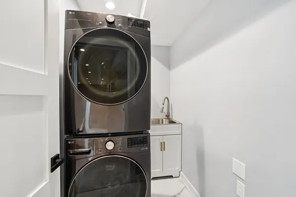 $849,000 | 320 Oakbrook Drive, Wisconsin Dells, WI 53965