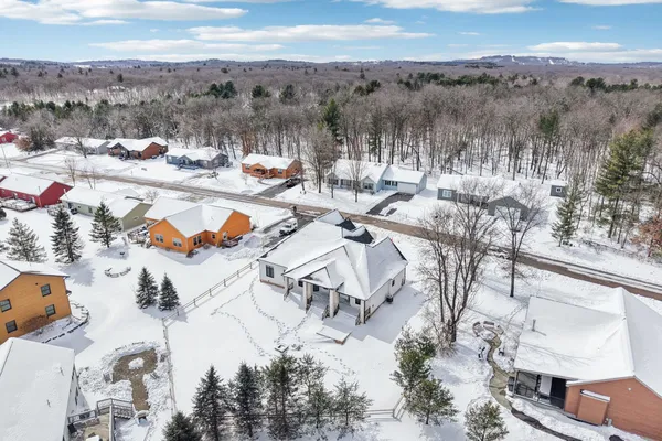 $849,000 | 320 Oakbrook Drive, Wisconsin Dells, WI 53965