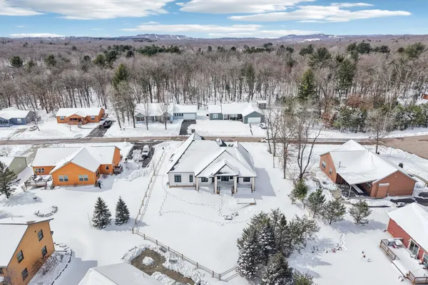 $849,000 | 320 Oakbrook Drive, Wisconsin Dells, WI 53965