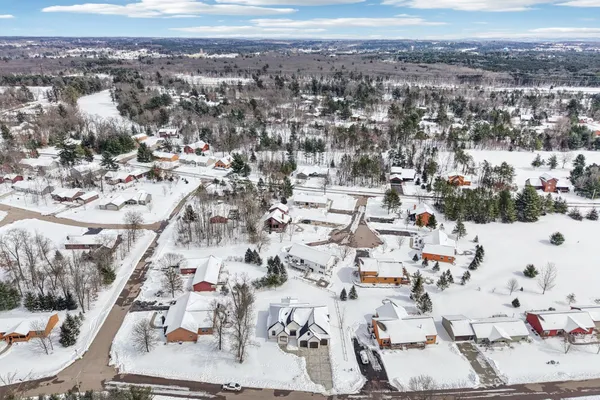 $849,000 | 320 Oakbrook Drive, Wisconsin Dells, WI 53965